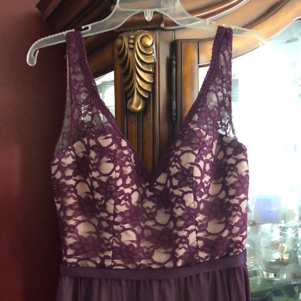 Gown - Picture 3 of 5